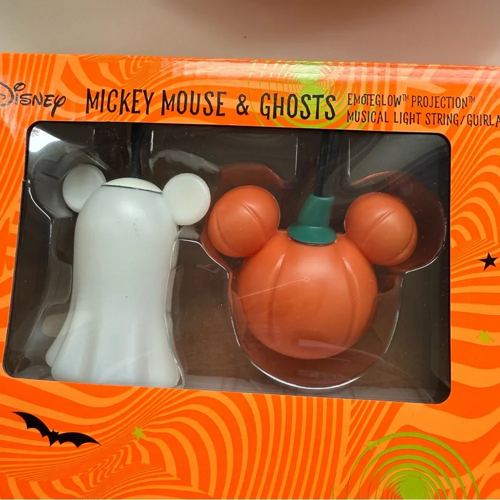 New Disney Halloween Mickey Mouse Pumpkin Ghost Musical Lights/Monster Mash
